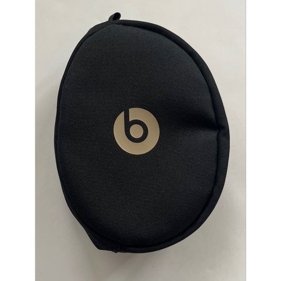 Beats by Dre Other - Beats by Dr Dre Black Soft Pouch Headphones Case
